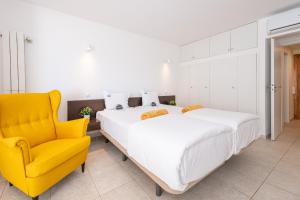 Apartamento Vista Mar no Golden Club com acesso Piscinas & Praia