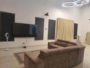 Spacious Majestic Homestay