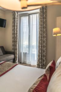 Hotels Hotel Corona -Rodier- : photos des chambres