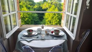 Appartements Beautiful suite in a historical castle in Loire Valley : photos des chambres