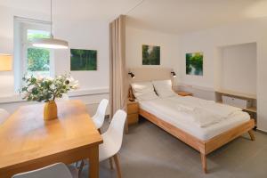 3 Schlafzimmer - Grüne Oase im Hinterhaus - 1-9 Personen - SmartTV - WLAN - Waschmaschine - Trockner