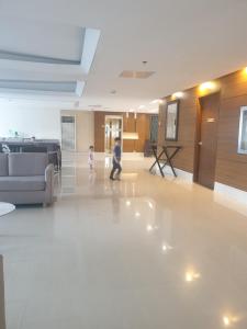 SkyView Condotel FREE WIFI,near WTC,PICC,MOA&NAIA