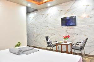 The Couples Paradise Balcony by Splendid Hotels