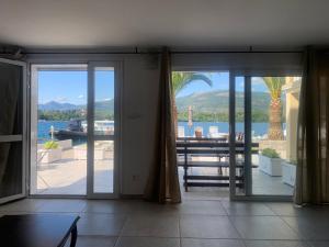 Montenegro face mer accès direct plage