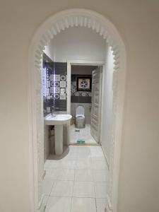 شقة في القبلتين