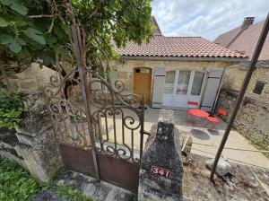 Maisons de vacances L-Epicerie de Bezenac : photos des chambres