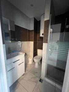 На березі річки