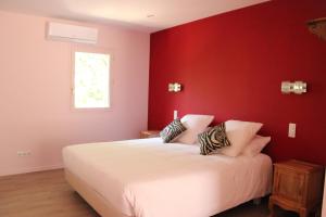 B&B / Chambres d'hotes Les Chambres du Hameau : Suite Lit Queen-Size