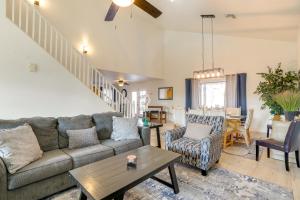 Pool and Hot Tub Spacious Phoenix-Area Escape