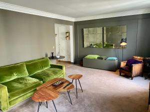 Luxury Marais Apartment with Authentic Parisian Flair