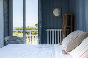 Hotels Hotel Des Deux Mers : photos des chambres