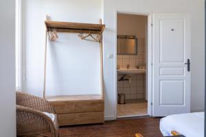 Hotels Hotel Des Deux Mers : photos des chambres