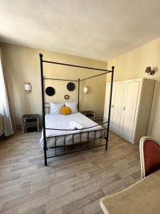 Maisons de vacances Charme et confort - Maison Roubaix 5 chambres : photos des chambres