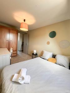 Maisons de vacances Charme et confort - Maison Roubaix 5 chambres : photos des chambres