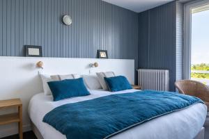 Hotels Hotel Des Deux Mers : photos des chambres
