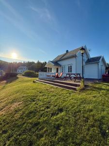 Idyllisk feriehus på vakre Bjarkøy