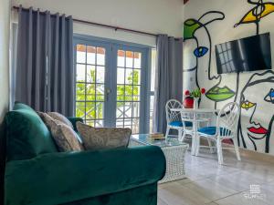 Sunset Lane Apartment Hotel