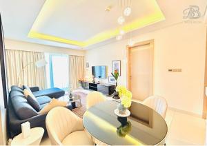 1 Bedroom Apartment in Paramount Tower - A
