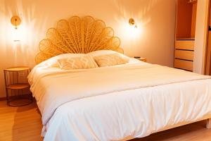 Hotels Gite De La Borie : Chambre Quadruple avec Salle de Bains Privative