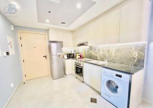 1 Bedroom Apartment in Al Jaddaf - High-Floor with Dubai Skyline View