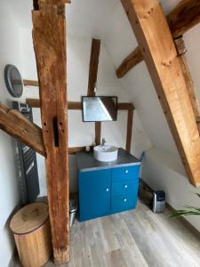 Maisons d'hotes charmante chambre d-hote avec cuisine salon et jardinet : photos des chambres