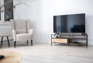 Stylish Poprad Stay - 10min to High Tatras & Parking