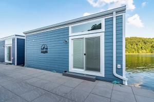 Blue Bayou - Floating House on Lake Cumberland