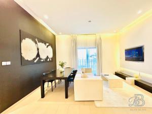 Stylish 2 Bedroom Apartment in the Heart of JVC - with swimming pool, fully equipped gym, outdoor steam room, kids play area & lots more