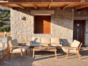 House Marevouni, Triopetra