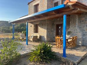 House Marevouni, Triopetra