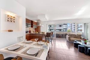 Art Apartment - Happy Rentals