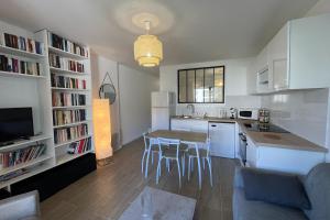 Cosy apartment with swimming pool