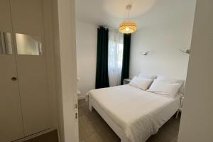 Cosy apartment with swimming pool