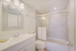 Bay Oaks E74 Siesta Key