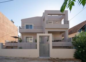 Villa Mareluna by Traser