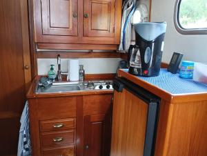 Deluxe romantic boat