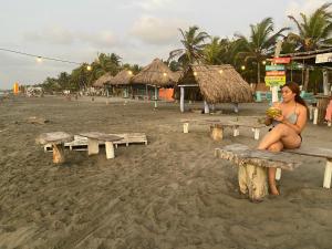 Refugio olgamar, Cabaña con kiosco cerca al mar