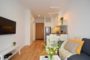 Metro & Stadion Stylowe Studio przy PGE Narodowym