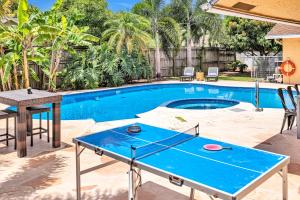 Palm Paradise Retreat Heated Pool East Delray