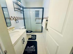 Luxury Escape at Serenity Palms Ja, Modern & Stylish