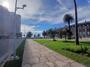 Departamento 2 ambientes, frente al Casino Central