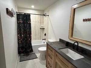 Spacious 5 bedroom Mountain Chalet with Sauna