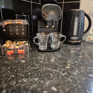 Central Brighton, 2 bedrooms, sleeps 5