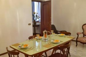 Spacious Historic Apartment F1