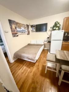 Escape to Spectacular Skyline 12Mints From NYCity