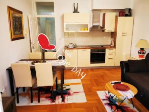 Apartments Mara Cres