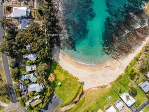 Garden Bay Coastal Retreat