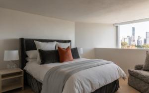 Skyline Luxury Retreat