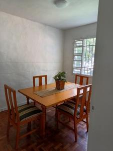 El Poblado Casa completa 4 habitaciones para grupos de 4 a 9 personas A mayor grupo menor costo por persona