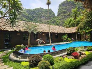 An Riverside Ecolodge